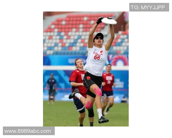 成都飞盘队在世界攀岩锦标赛中以86分稳居积分榜首位