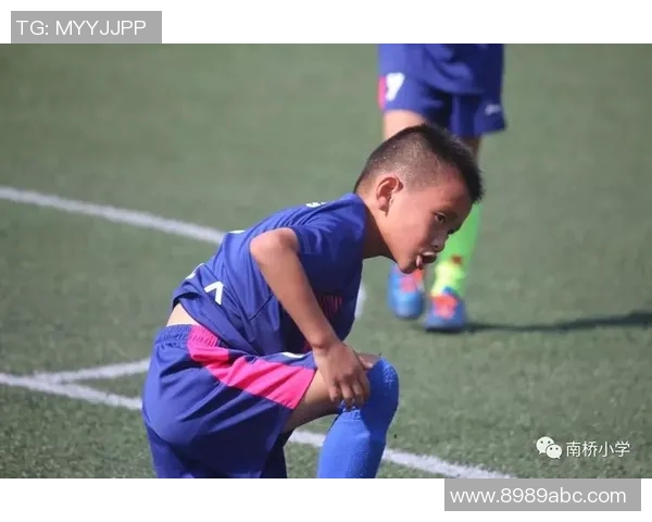 周娜独家分享足球心得与技巧解析助你提升球技与战术理解